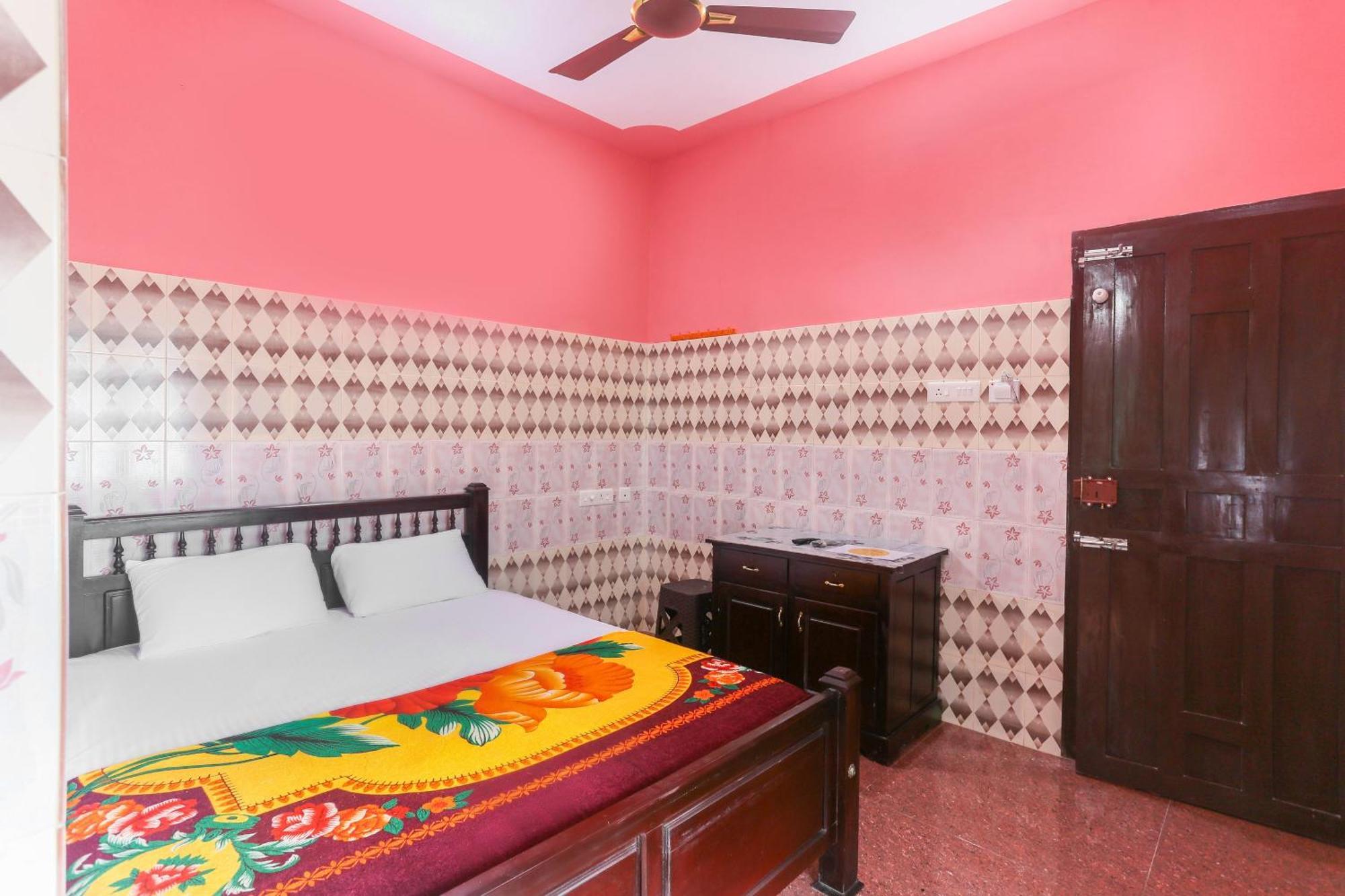 Hotel O Sree Bhadra Tourist Home Kollam Ngoại thất bức ảnh