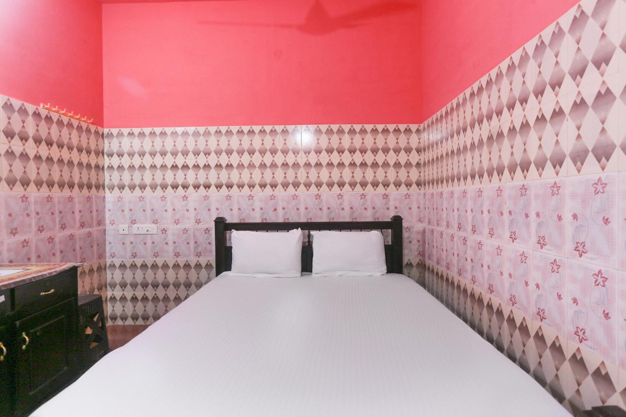 Hotel O Sree Bhadra Tourist Home Kollam Ngoại thất bức ảnh