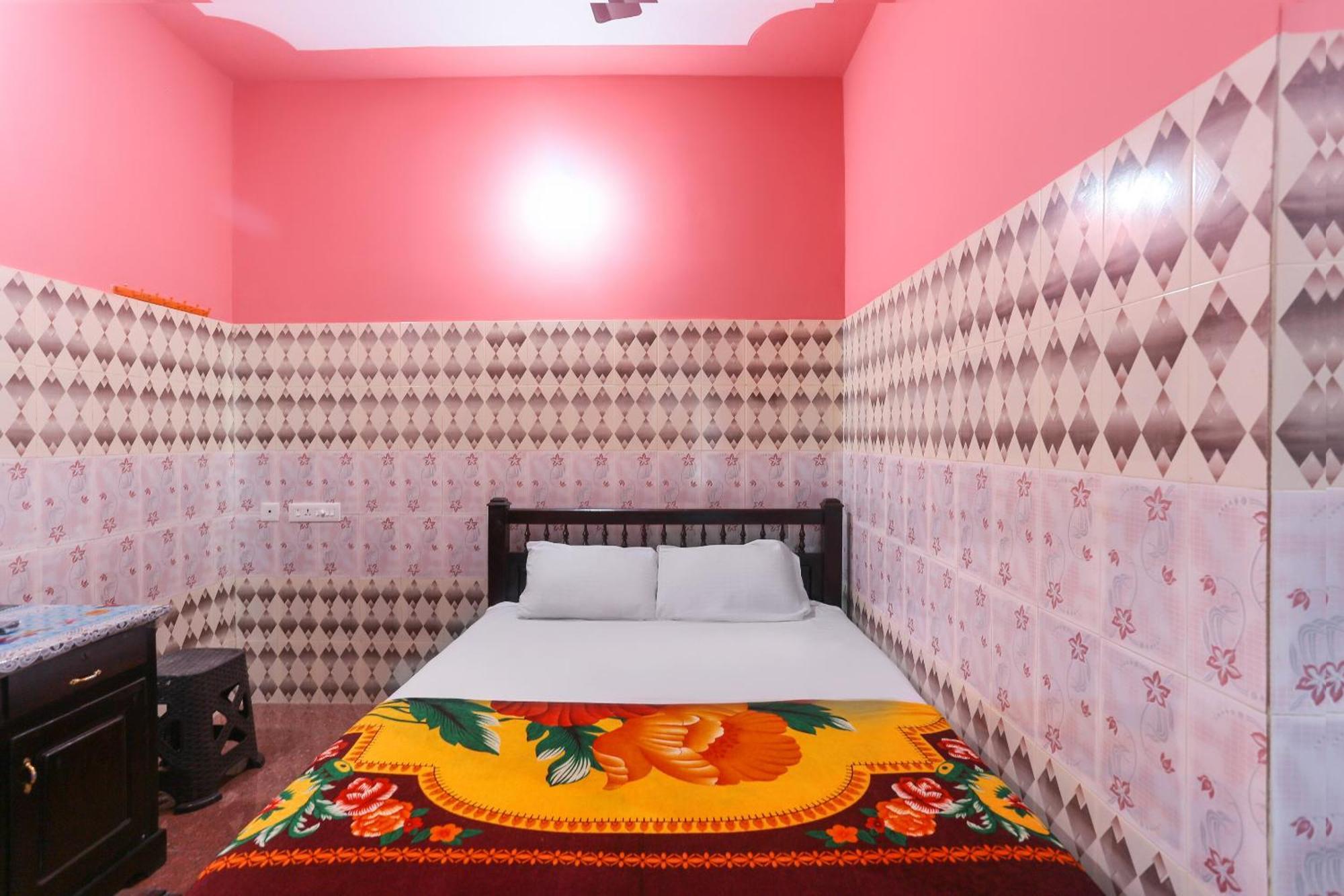 Hotel O Sree Bhadra Tourist Home Kollam Ngoại thất bức ảnh