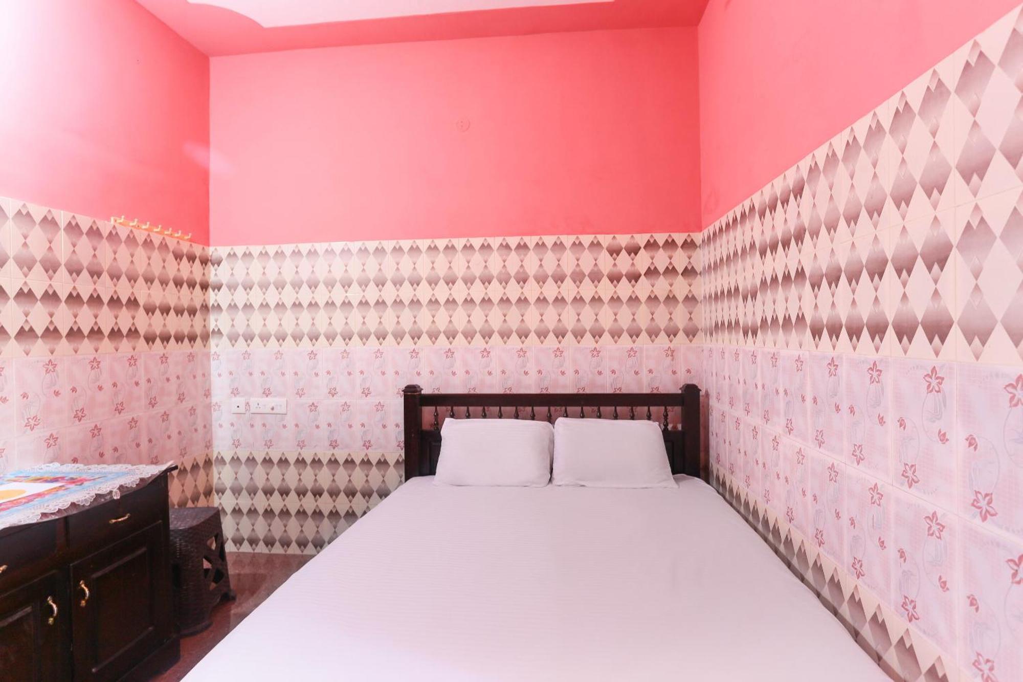 Hotel O Sree Bhadra Tourist Home Kollam Ngoại thất bức ảnh