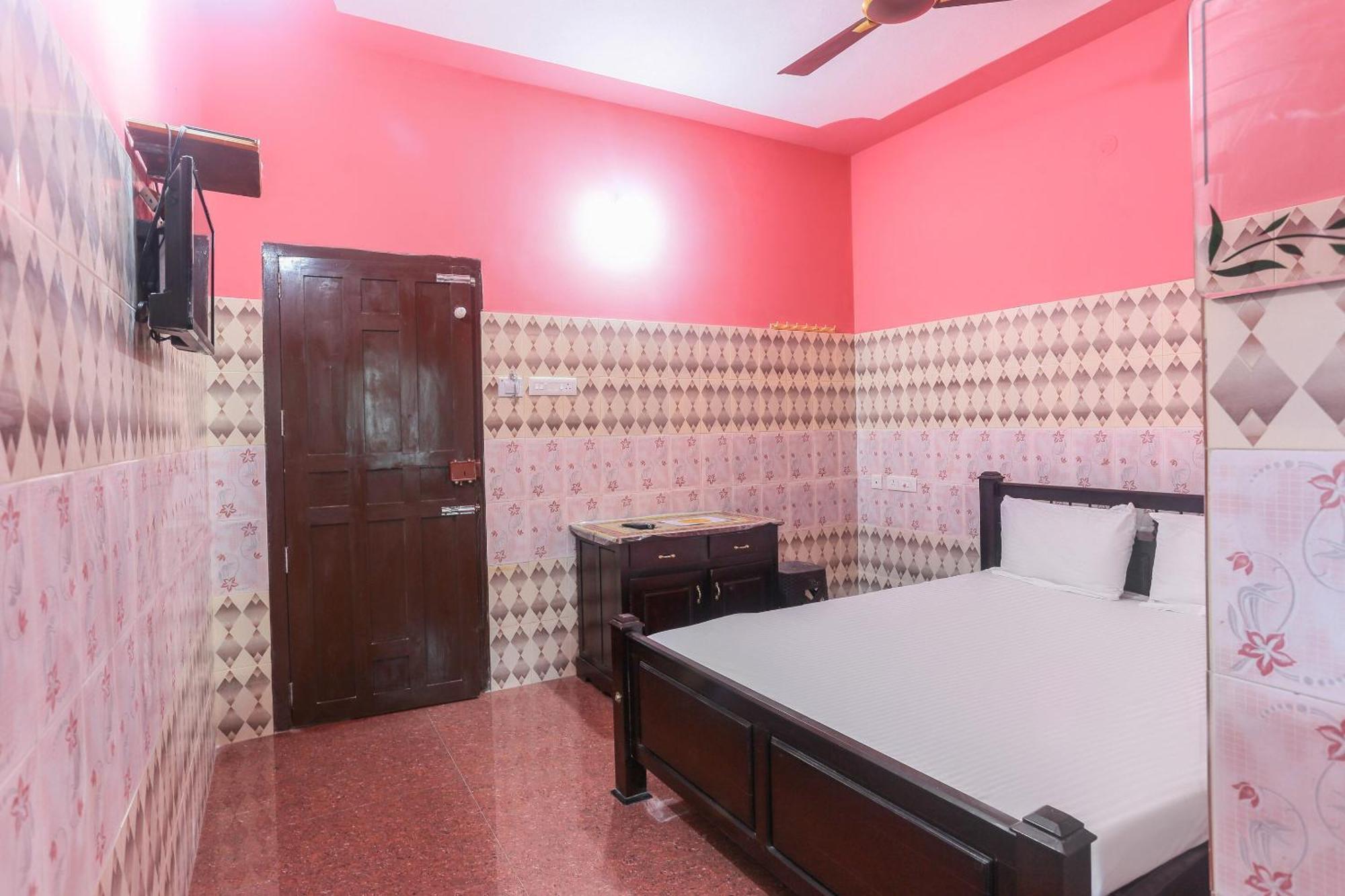 Hotel O Sree Bhadra Tourist Home Kollam Ngoại thất bức ảnh